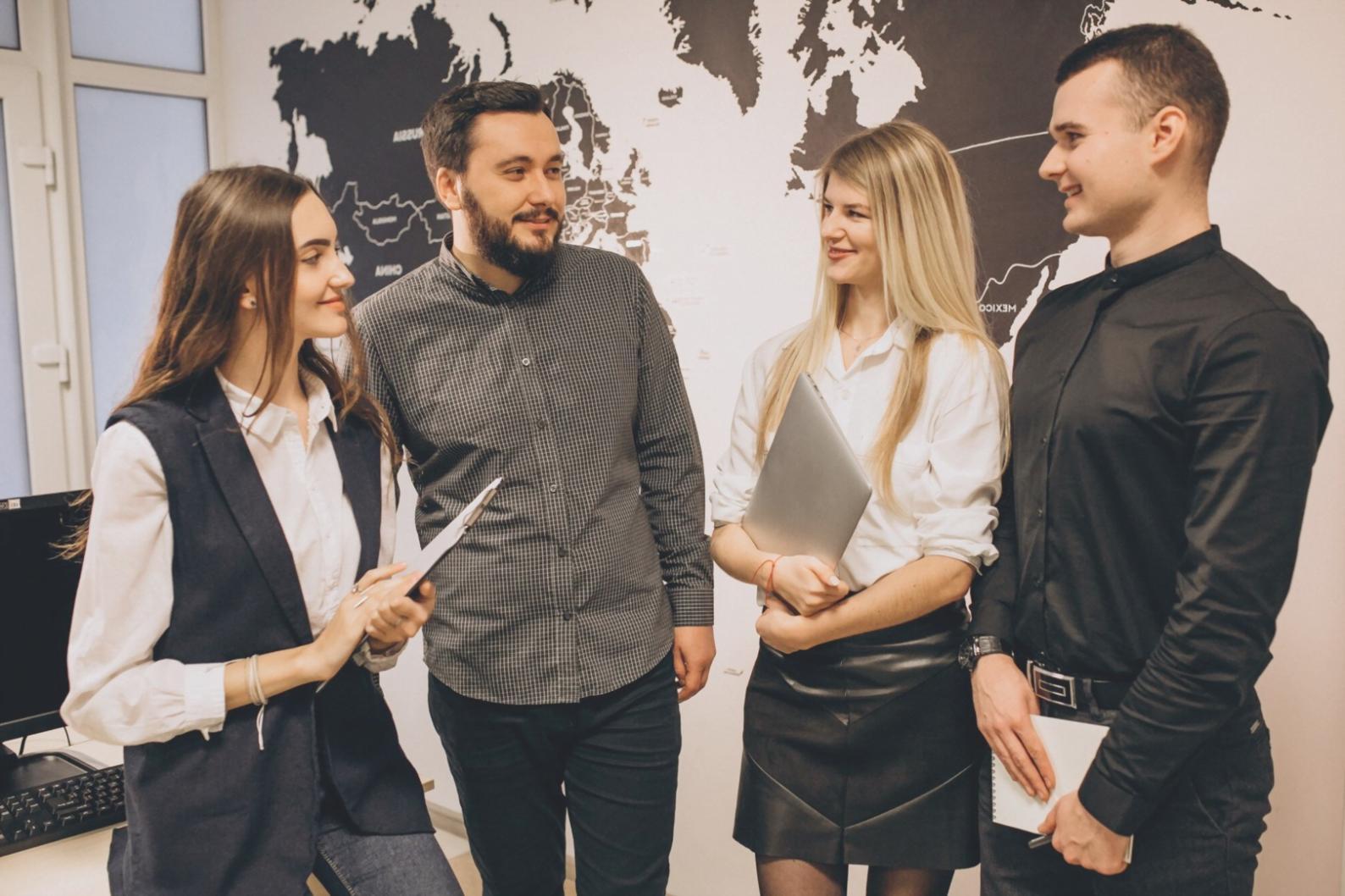 Professional corporate finance education and analyst training environment